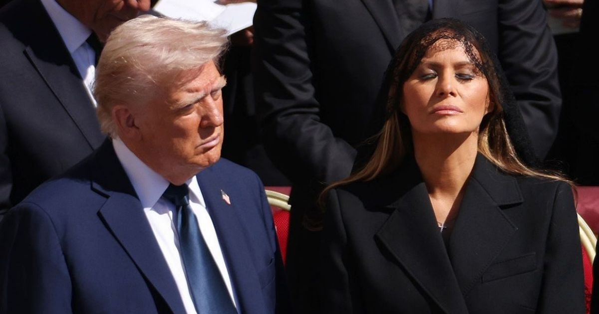 melania trump in veil at funeral