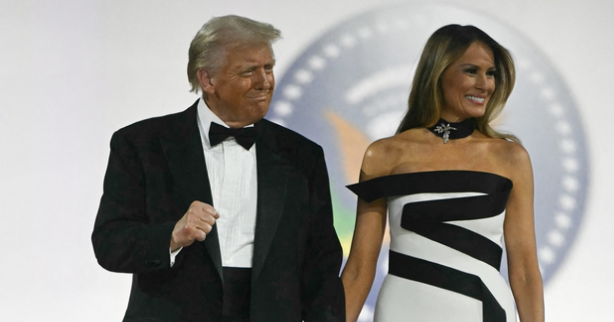 Melania Trump and Donald Trump making a public appearance together