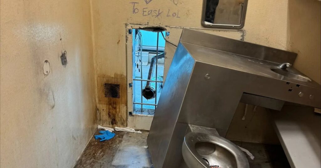 Message left behind inmates on toilet wall 