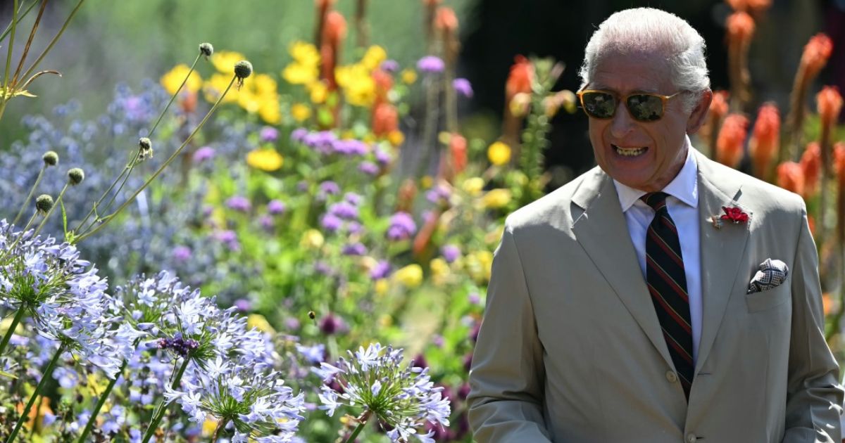 King Charles gardeners quit because of his erratic behaviour
