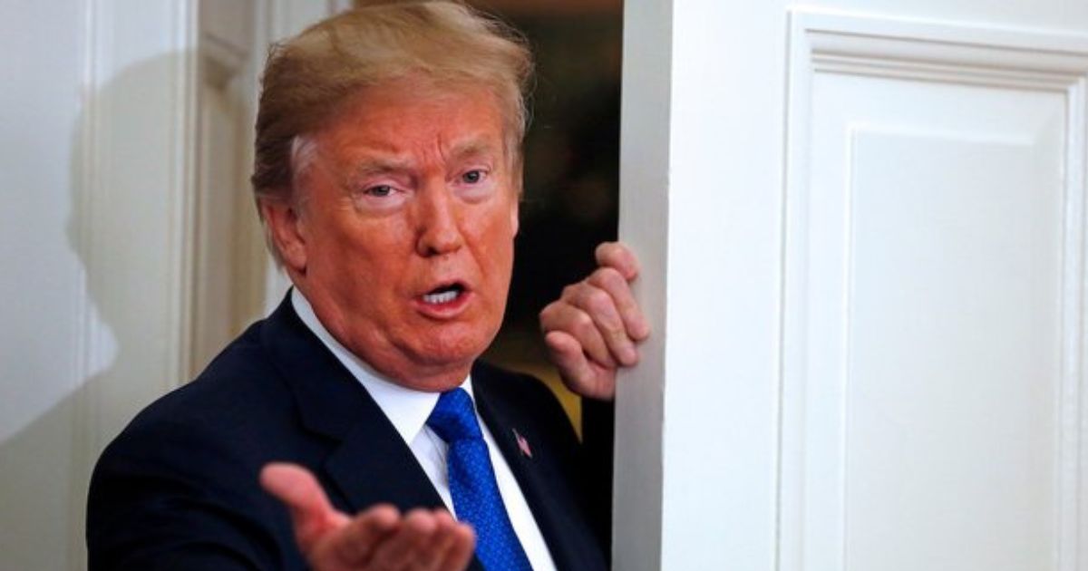 Trump’s Bizarrely Orange Tan Sparks Internet Meltdown