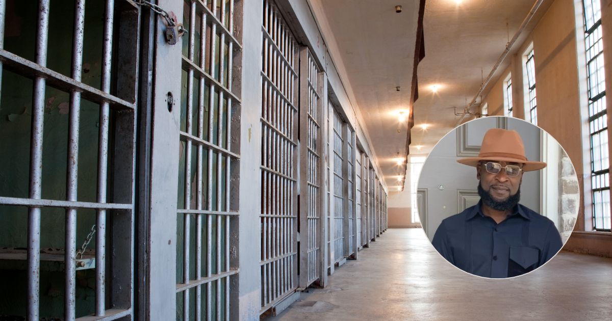 ICE Detainee with prosthetic legs objected to stay in flooded cell