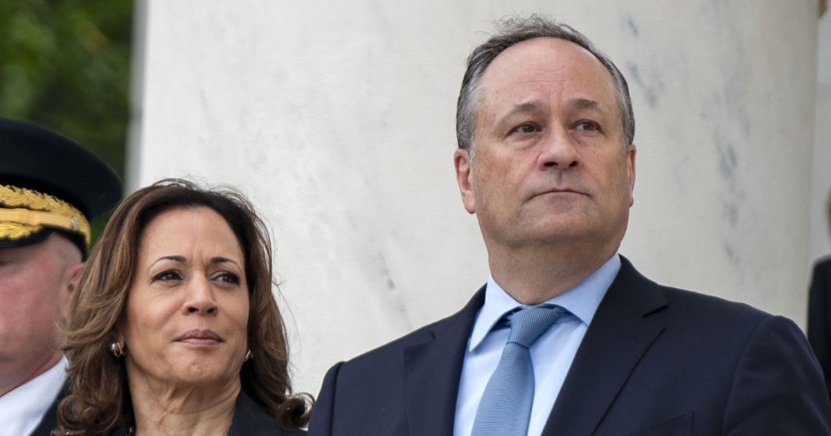 Kamala Harris Makes Surprising Confession about her Husband Dough Emhoff