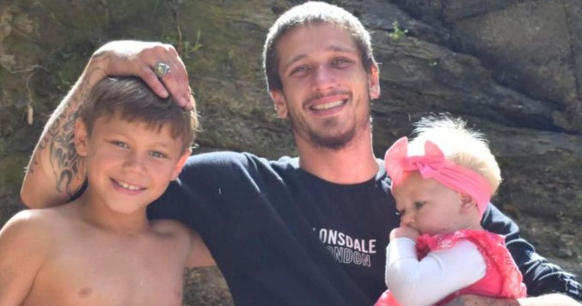 man dies at Muriwai Beach.