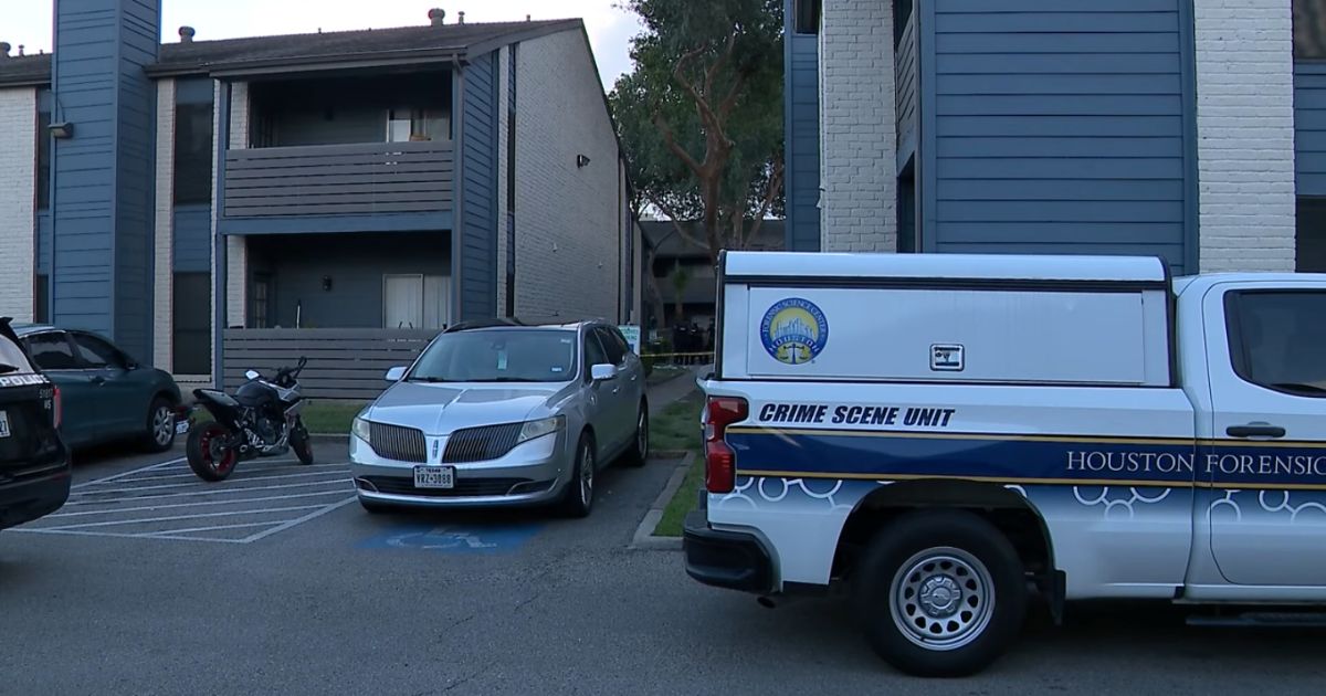 The three kids of deceased parents were asking for food from neighbors. cops find parents dead.