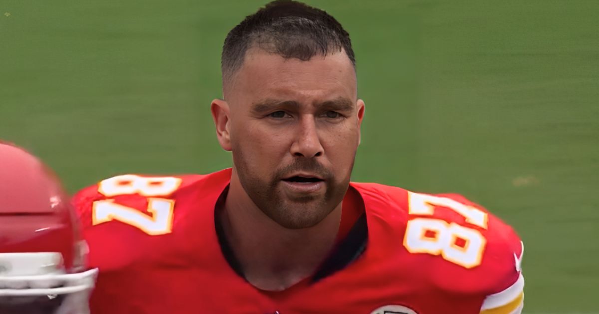 Travis Kelce unleashes his frustration on the Chiefs’ sideline during the Eagles clash.