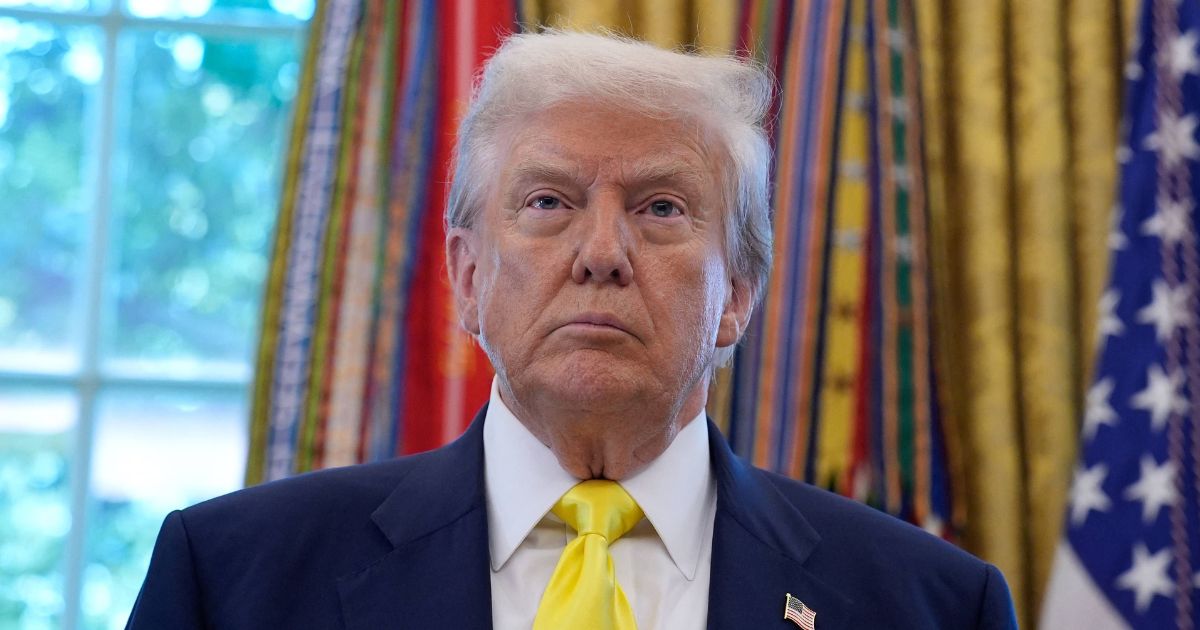 “Do Not Take Photos!”: Trump’s $250 Million White House Makeover Sparks Outrage and Secrecy