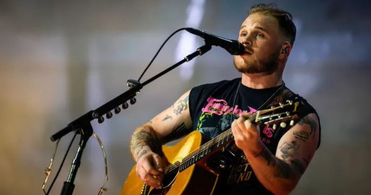 Zach Bryan comes after ICE in his new song.